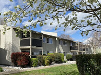 Menlo Pointe in Chico, CA - Foto de edificio - Building Photo