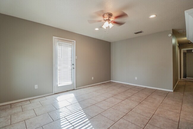 2401 87th St-Unit -B in Lubbock, TX - Building Photo - Building Photo
