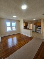 526 S 15th St in Newark, NJ - Building Photo