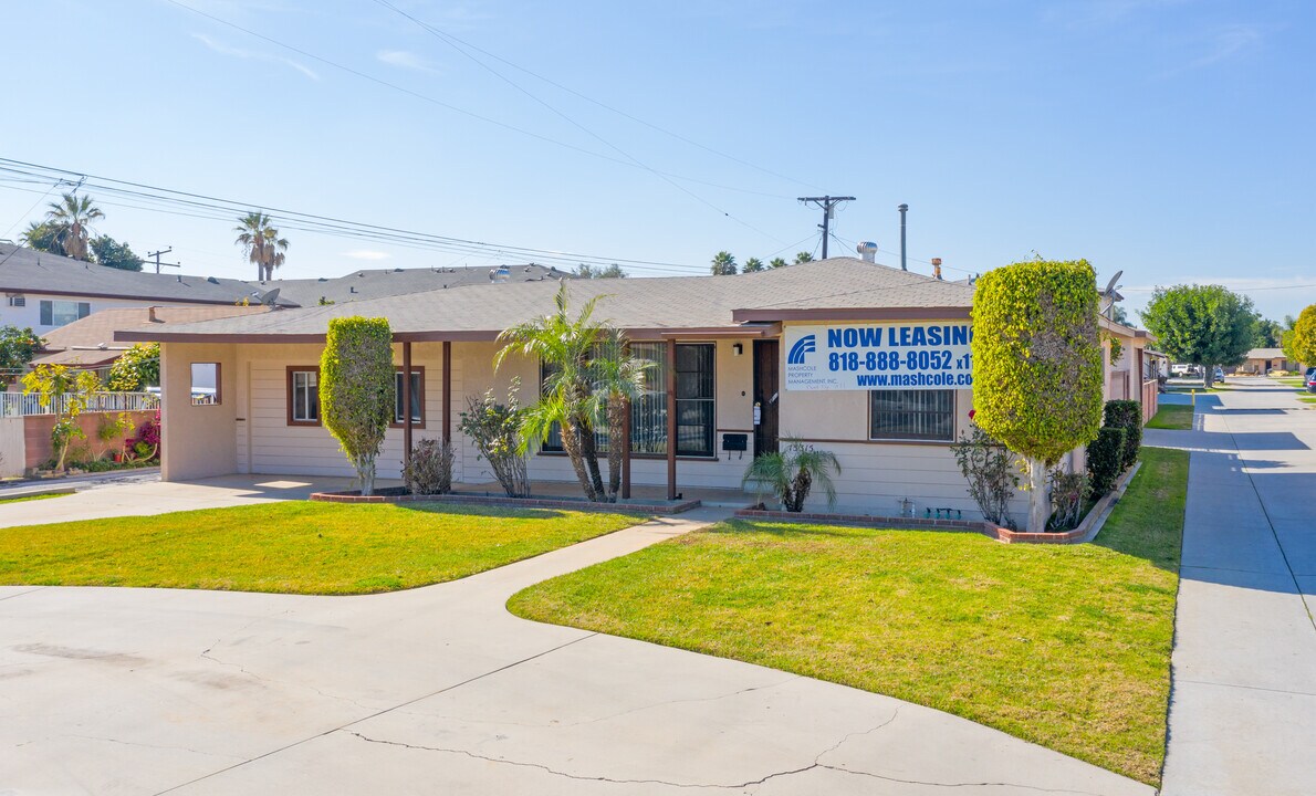 15301-15315 Woodruff Pl in Bellflower, CA - Building Photo