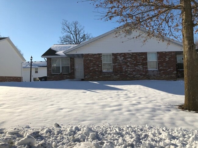 property at 4908 Charm Oak Dr