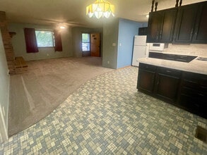 1108 S Mill St in Grove, OK - Building Photo - Building Photo