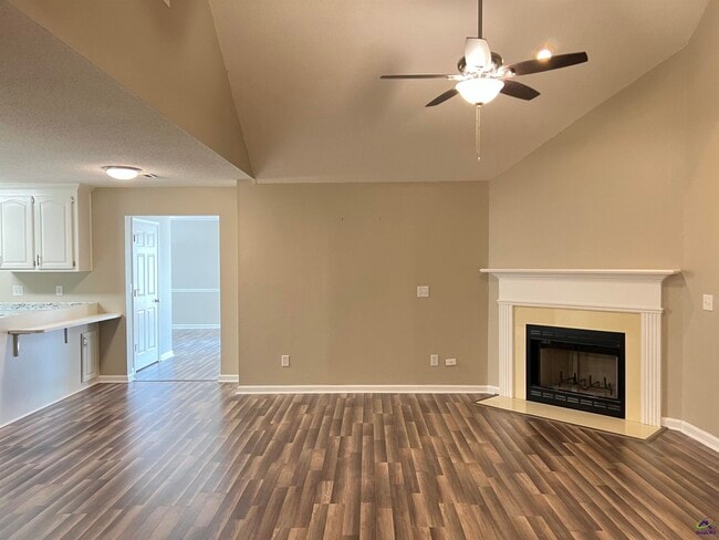 203 Bryson Way in Warner Robins, GA - Building Photo - Building Photo