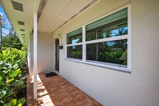 704 Juniper Dr in North Palm Beach, FL - Building Photo - Building Photo