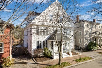 105-107 Richards Ave in Portsmouth, NH - Building Photo - Building Photo