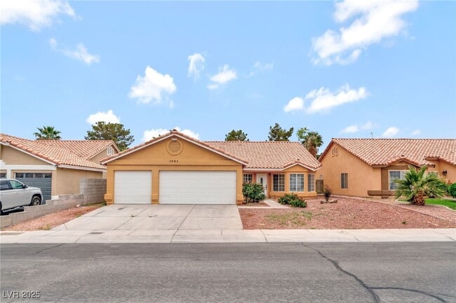 1905 Cam Mirada in North Las Vegas, NV - Building Photo - Building Photo