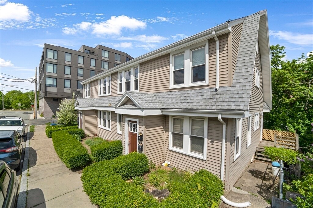 72 Atlantic St in Quincy, MA - Building Photo