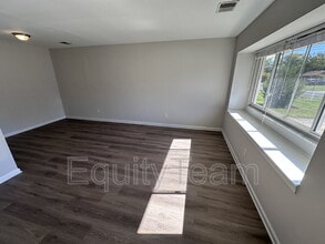 238 Diston Ln in Springdale, OH - Building Photo - Building Photo