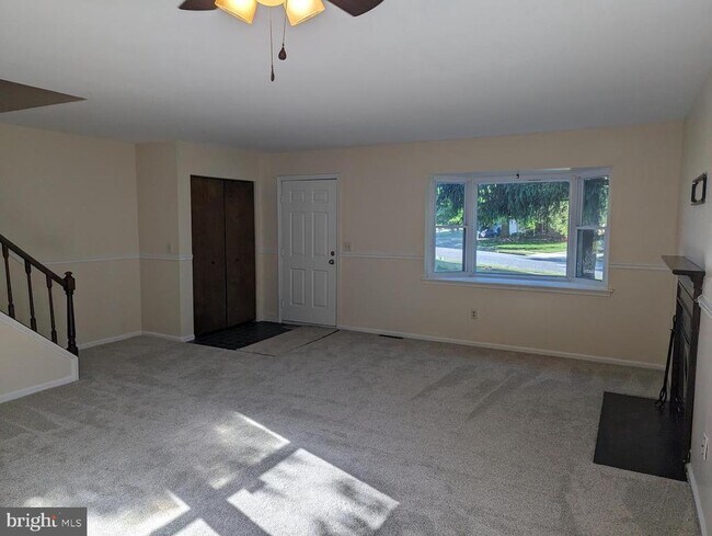 property at 830 Woodcrest Dr