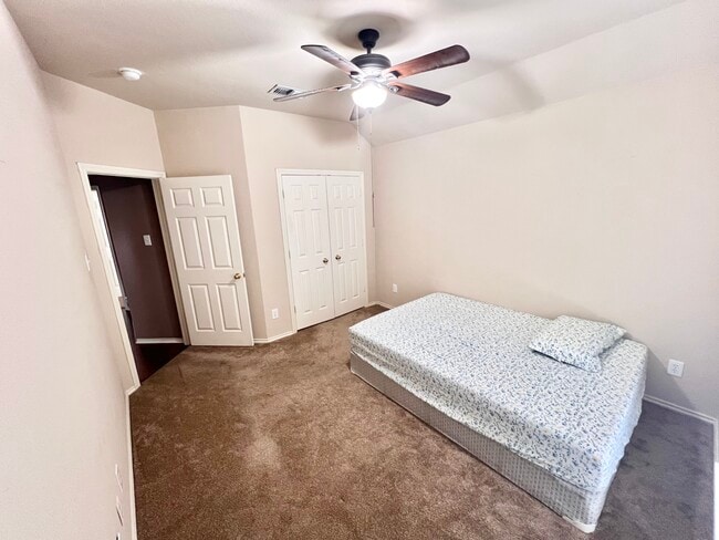 1817 Christy Ct in Fort Worth, TX - Foto de edificio - Building Photo