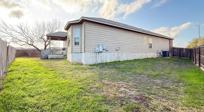 8203 Monte Seco in San Antonio, TX - Foto de edificio - Building Photo