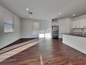 126 Island Plumeria Ln in Henderson, NV - Building Photo - Building Photo