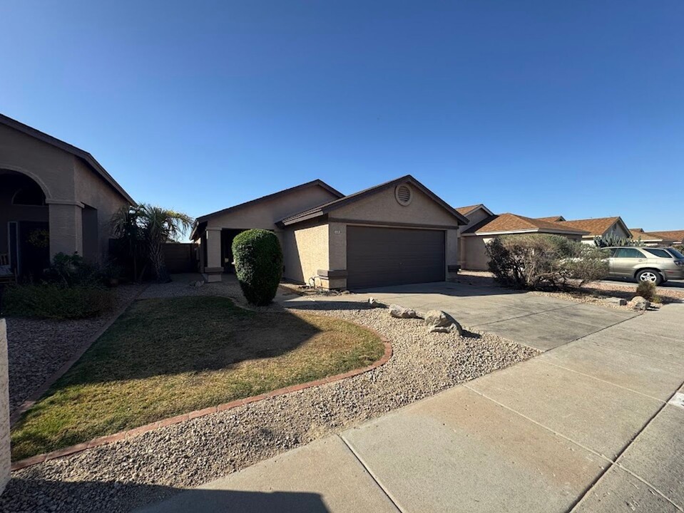 129 W Monona Dr in Phoenix, AZ - Building Photo