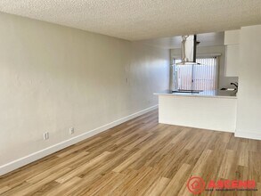 2209 Planz Road in Bakersfield, CA - Building Photo - Interior Photo