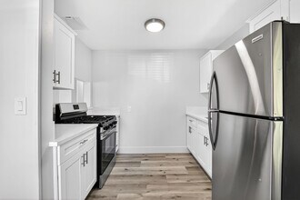 409 S Harris Ave, Unit 409 in Compton, CA - Building Photo - Building Photo