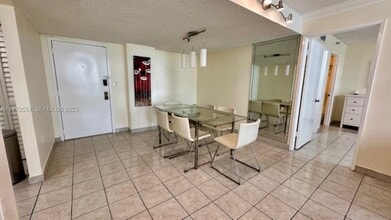 1623 Collins Ave in Miami Beach, FL - Building Photo - Building Photo