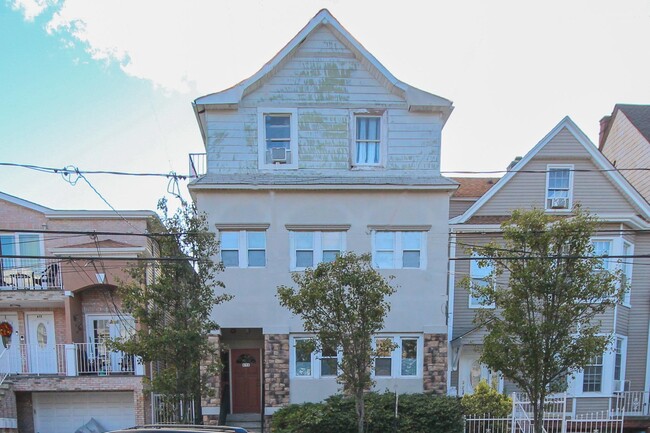 property at 615 15th St