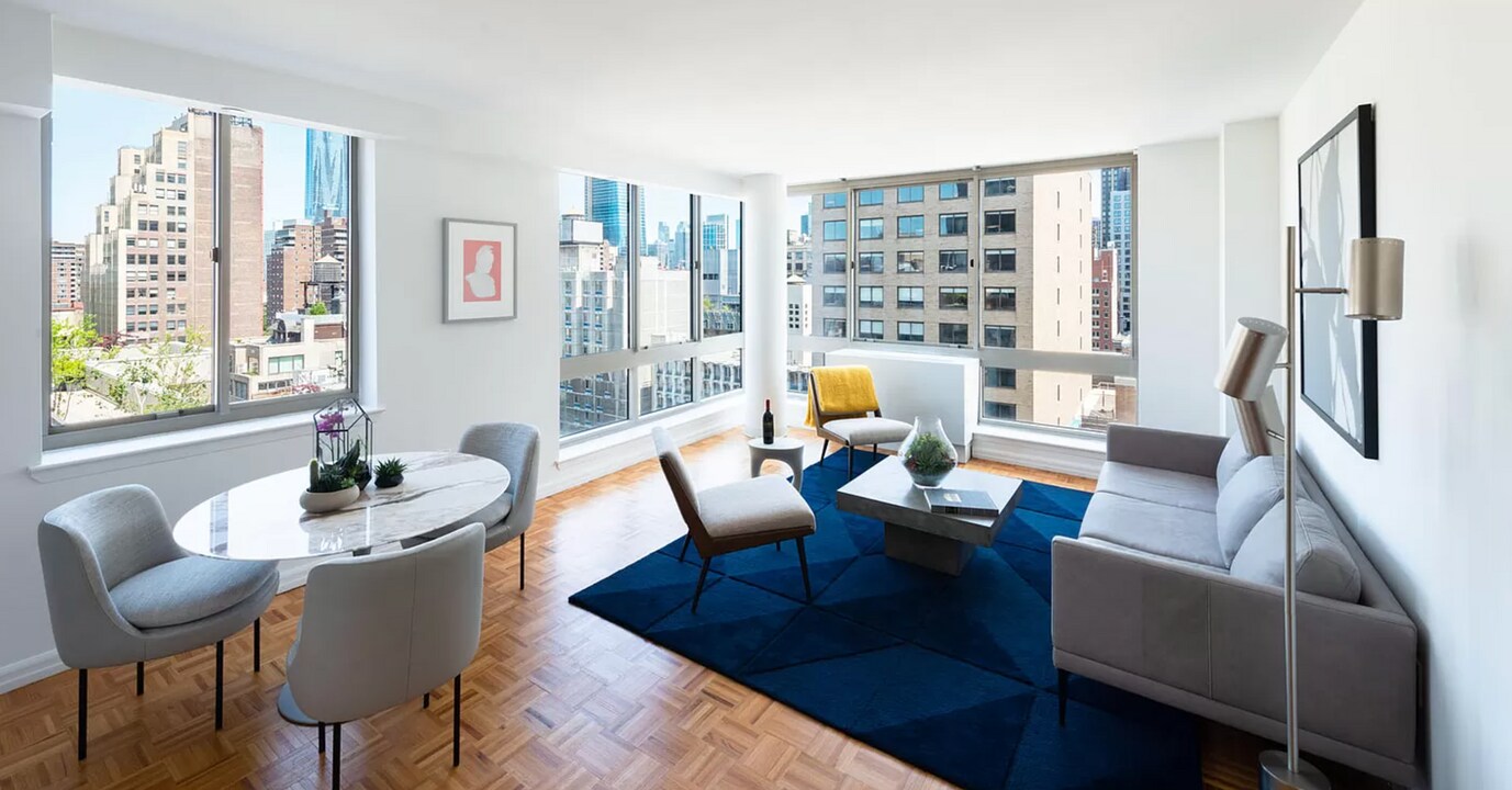 215 W 22nd St in New York, NY - Building Photo