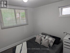 17 Bingham St in Richmond Hill, ON - Building Photo - Building Photo