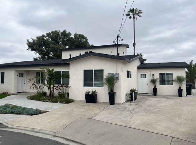6201 Romo St, Unit 6201 Romo