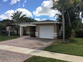 16674 SW 5th Way in Weston, FL - Building Photo - Building Photo