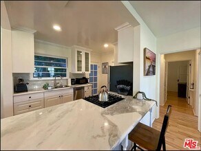 1134 Chelsea Ave in Santa Monica, CA - Building Photo - Building Photo
