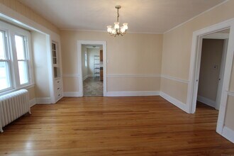 47 Boulanger Ave in West Hartford, CT - Building Photo - Building Photo