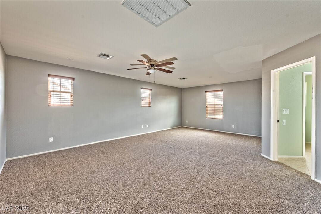 3185 Sisley Garden Ave in Henderson, NV - Building Photo