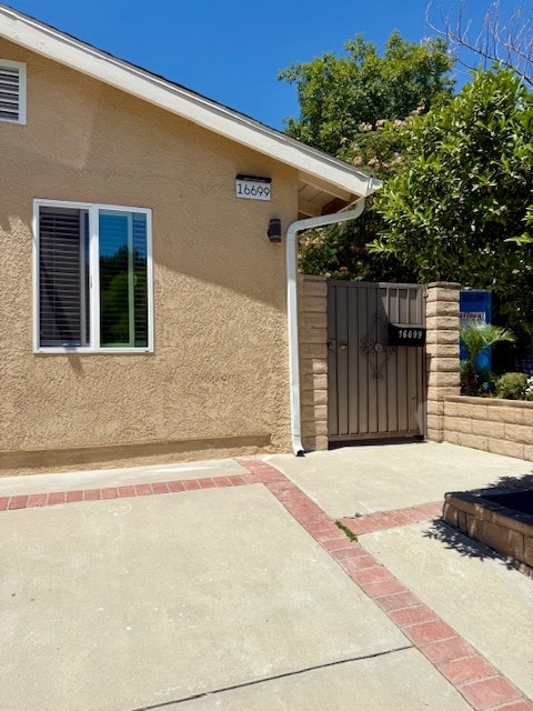 16701 Itasca St in Northridge, CA - Building Photo - Building Photo