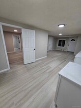 991 N Quaker Ln in Staatsburg, NY - Building Photo - Building Photo