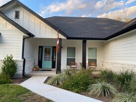 315 Bluebird Cir in Marble Falls, TX - Building Photo