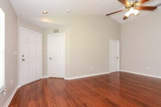 727 Cristelle Jean Dr in Ruskin, FL - Building Photo - Building Photo