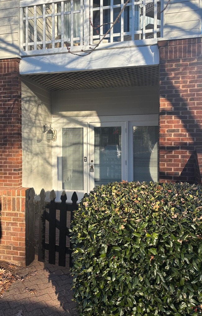 property at 1001 Brighthurst Dr