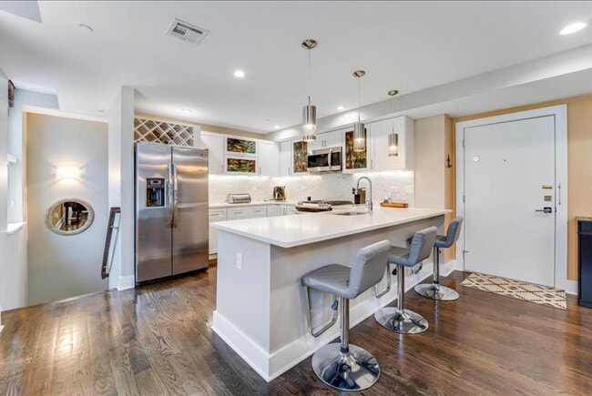 126 Delaware Ave in Jersey City, NJ - Building Photo - Building Photo