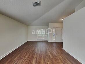 10618 Egret Haven Ln in Riverview, FL - Foto de edificio - Building Photo