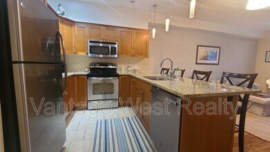 1990 Upper Sundance Dr in West Kelowna, BC - Building Photo - Building Photo