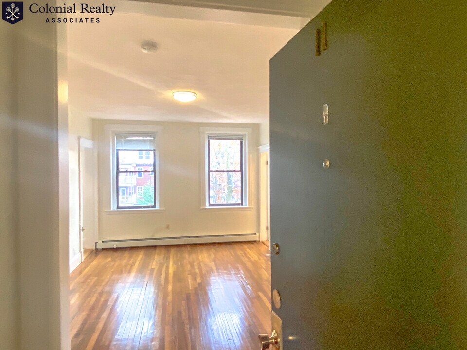 82 Brainerd Rd in Boston, MA - Building Photo