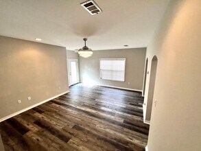 1311 Treasure Cove in Niceville, FL - Foto de edificio - Building Photo