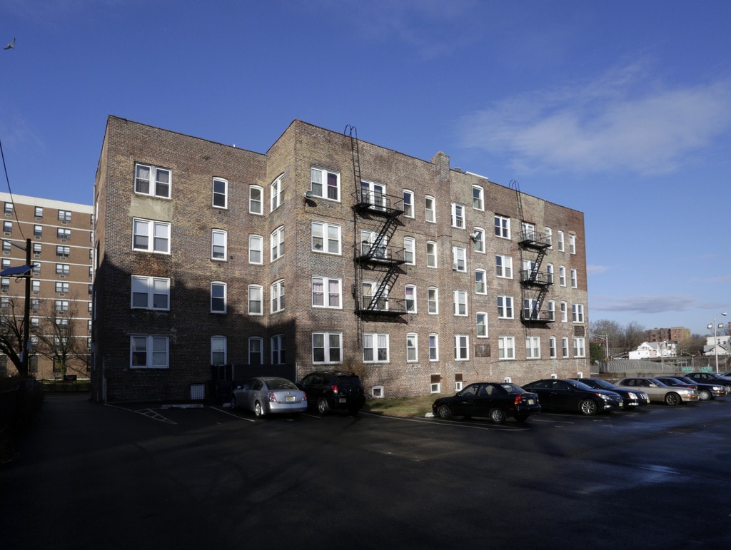 10 S Grove St Apartments East Orange, NJ Apartments For Rent