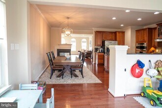 3827 Cullingworth Rd in Burtonsville, MD - Building Photo - Building Photo
