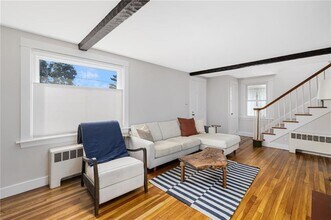 16 Reed St in Tiverton, RI - Building Photo - Building Photo