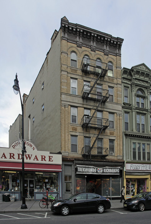 150 Newark Ave in Jersey City, NJ - Building Photo