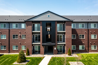 The Residence at Chesterfield Corners in Chesterfield, MI - Building Photo - Building Photo