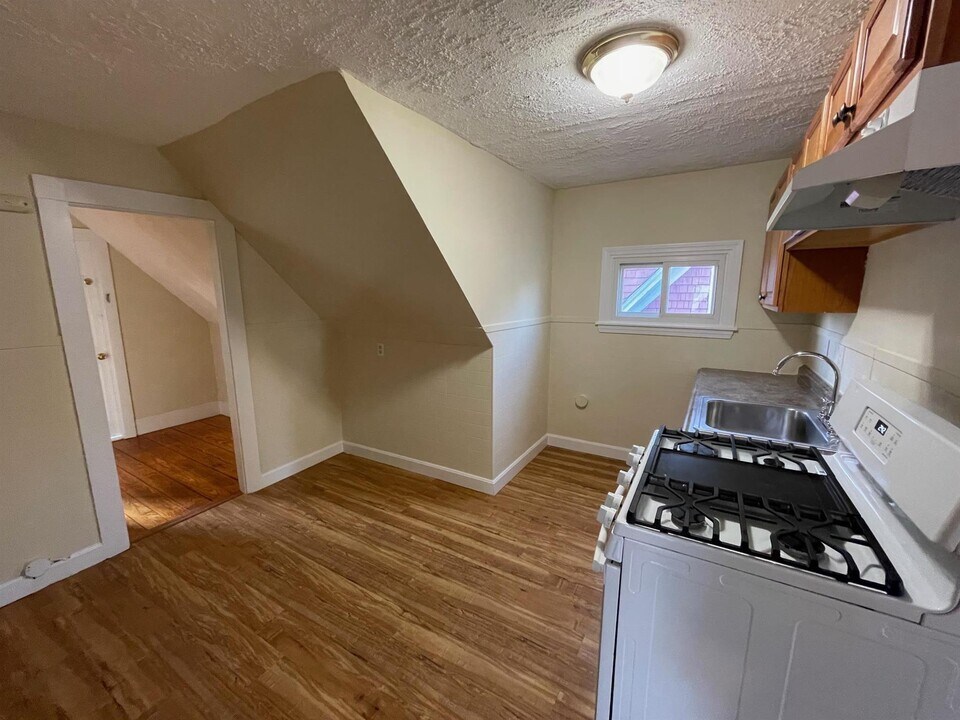 1270 Broadway in Somerville, MA - Building Photo