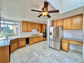 12077 Caminito Corriente in San Diego, CA - Building Photo - Building Photo