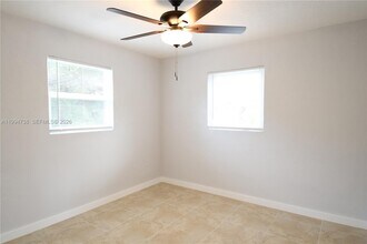 1398 NW 61st St in Miami, FL - Building Photo - Building Photo