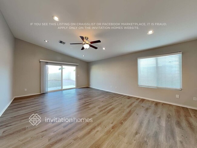 1727 E Horseshoe Ave in Gilbert, AZ - Building Photo - Building Photo