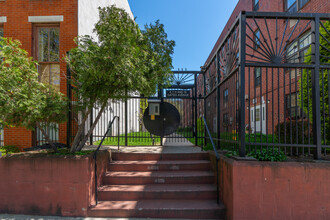 5 Gates Ave in Brooklyn, NY - Building Photo - Building Photo