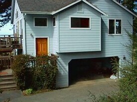 356 California Ave in Arcata, CA - Building Photo