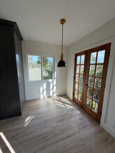 2113 Montana St in Los Angeles, CA - Foto de edificio - Building Photo